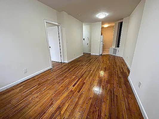 2nd image of 364 W 116th St #2