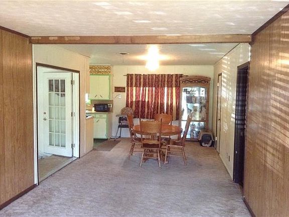 5th image of 305 SE 18th St