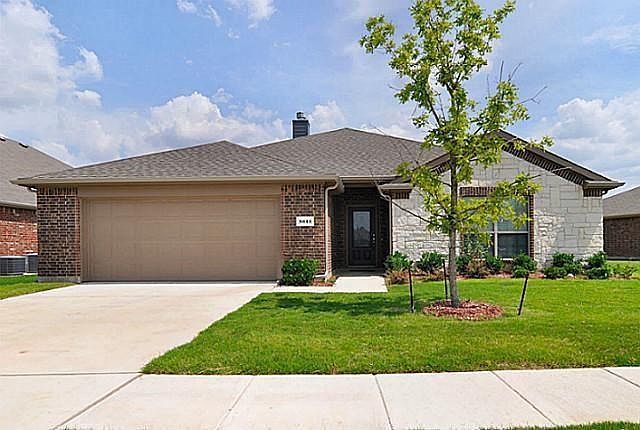 1st image of 5611 Lincolnwood Dr