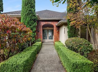 8500 NE 28th St, Hunts Point, WA 98004