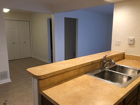 2nd image of 46 N 15th St APT 6