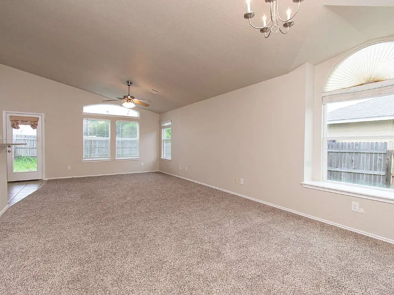 5409 Rimes Ct — Photo 9