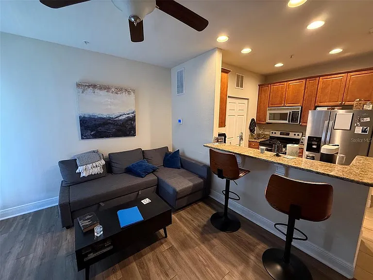 1500 NW 4th Ave #210 — Photo 3