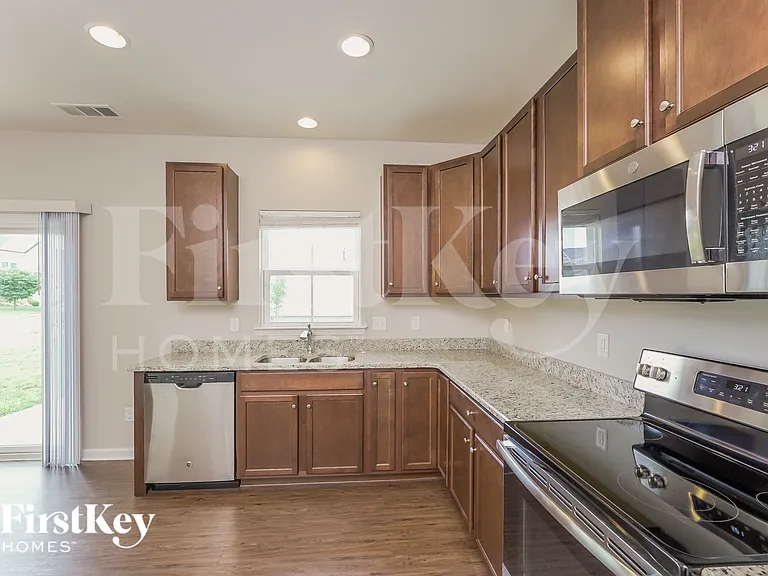 102 Shanache Dr — Photo 8