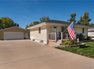 214 SW Westlawn Dr, Ankeny, IA 50023