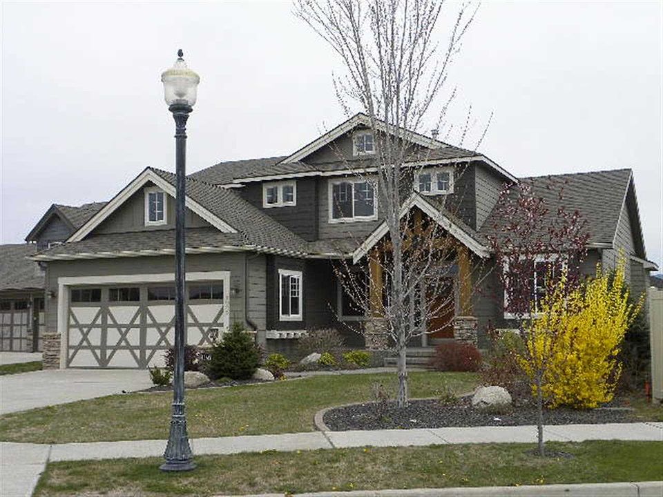 1st image of 1925 S Shamrock Dr