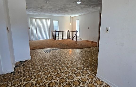 2nd image of 51 Cheyenne Rd BLDG 5 #51