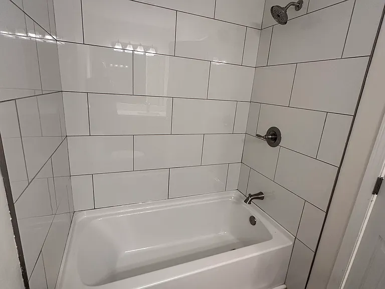 810 Wilson Cir SW #810 — Photo 16