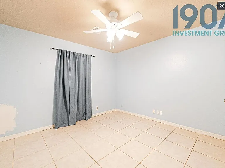 4405 Manchester Ct — Photo 20