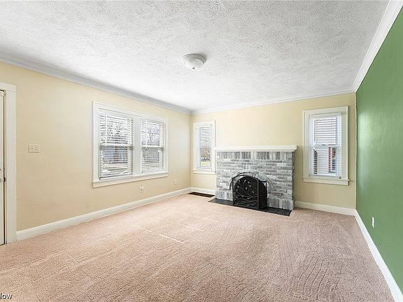 3rd image of 152 Afton Ave