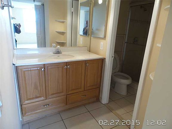 5th image of 17890 W Dixie Hwy APT 701