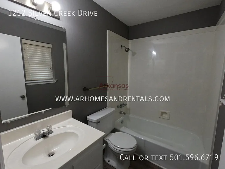 1212 Silver Creek Dr — Photo 30