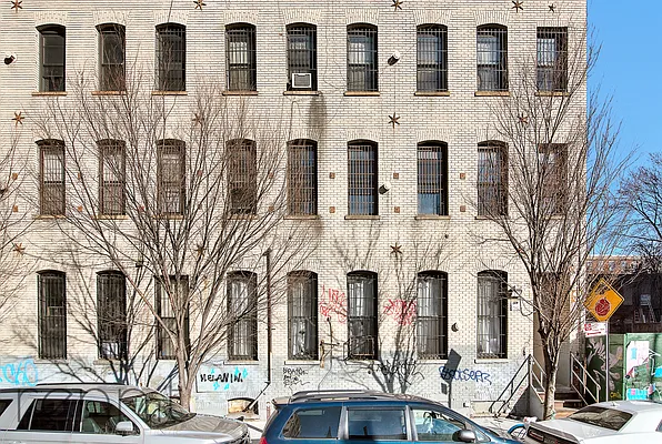 Rented by Rennit Inc. | media 13