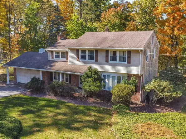 26 Huff Ter, Montvale, NJ 07645