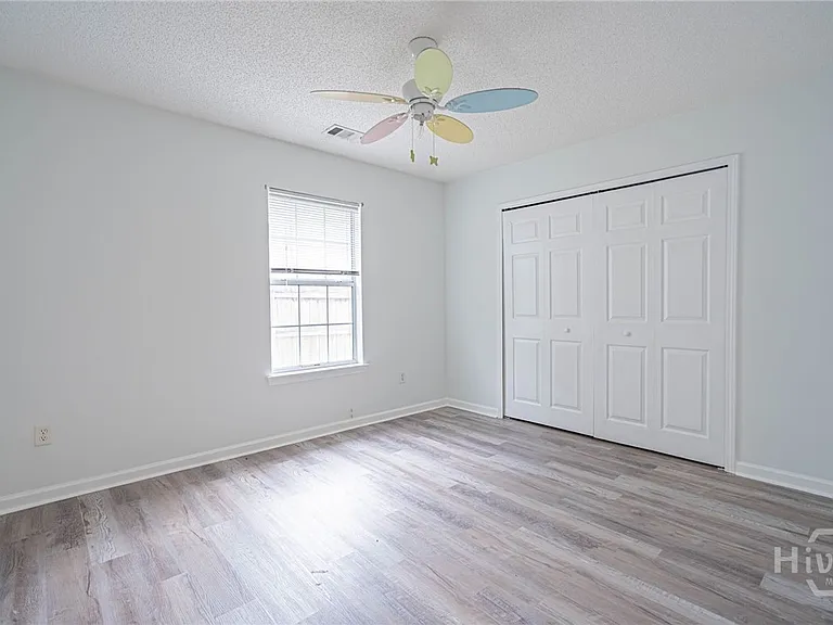114 Laurens Ln — Photo 22