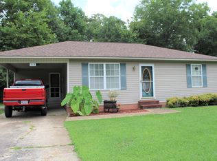 219 Thomas St, Lexington, TN 38351