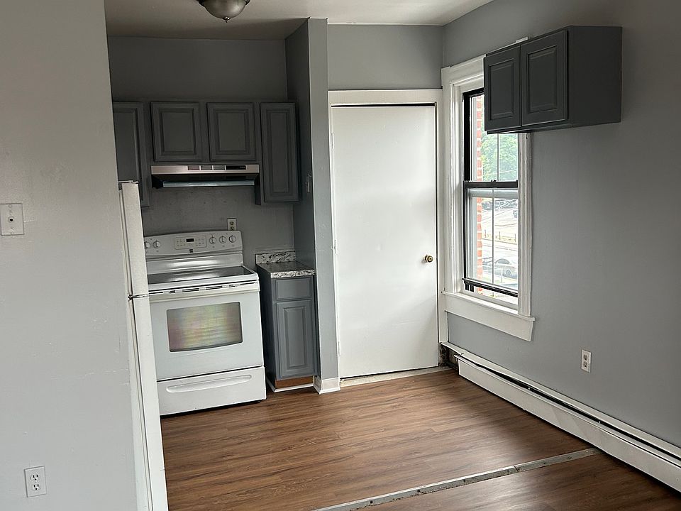 1st image of 637 Park St #2S