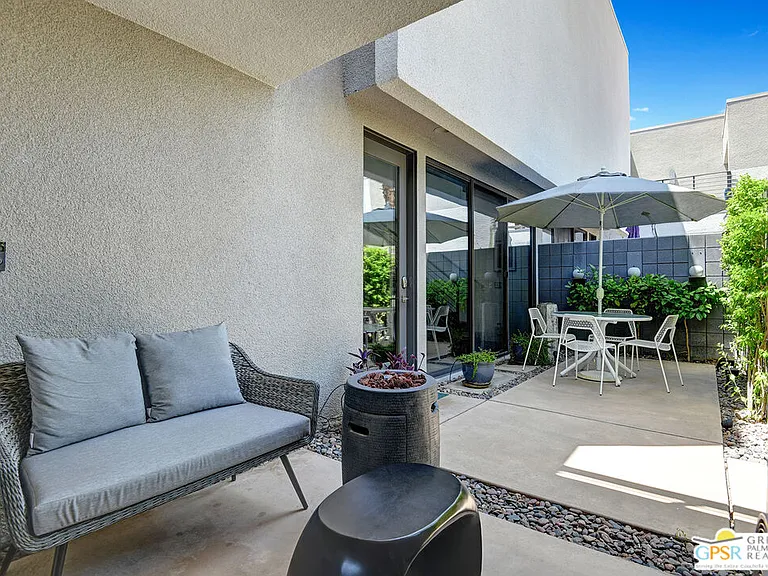 1456 E Baristo Rd — Photo 9