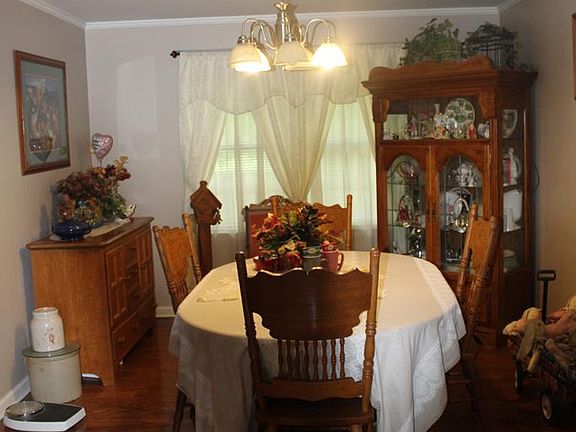 5th image of 125 Bluegrass Dr