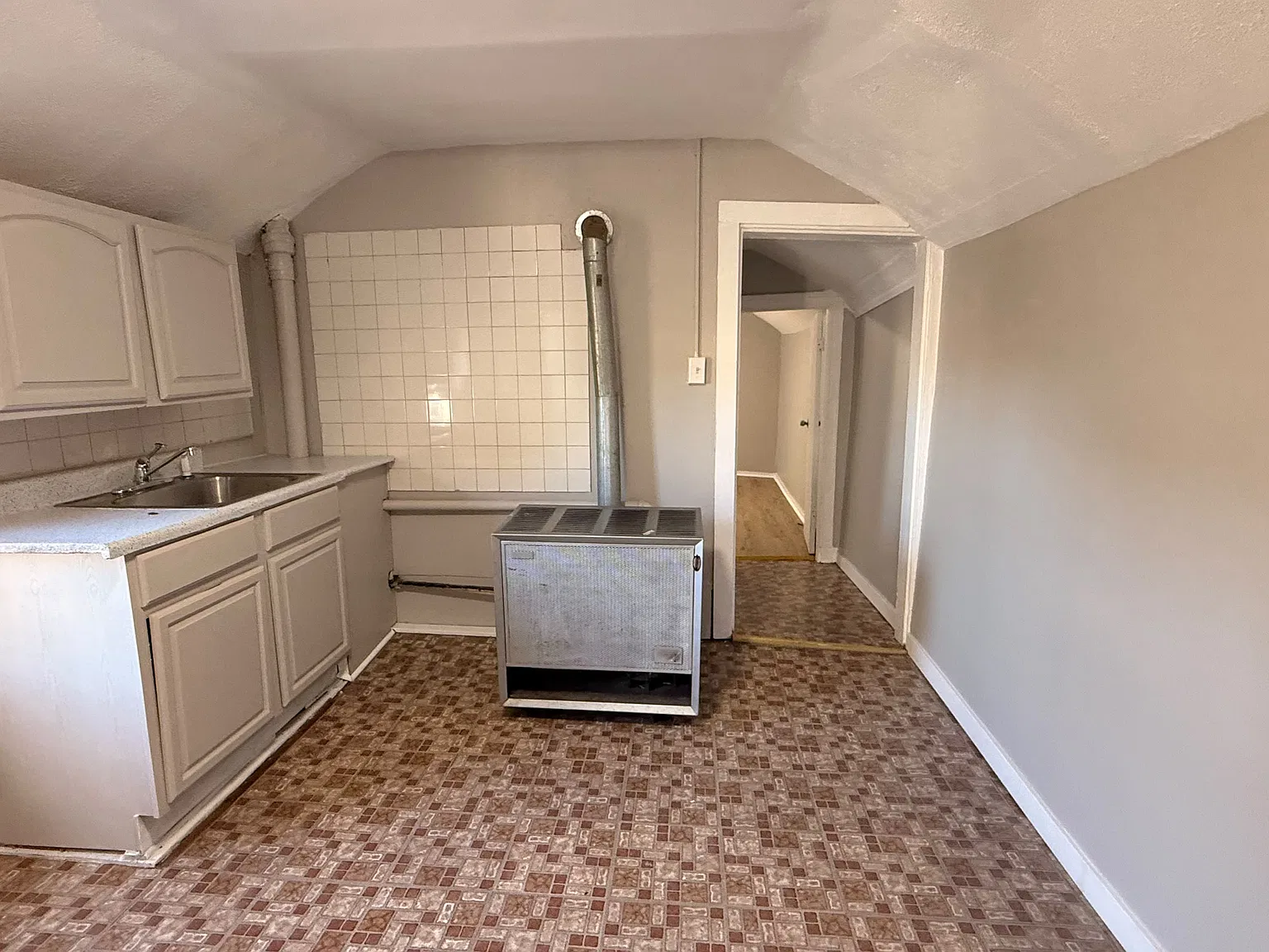 17 Elm St — Photo 1