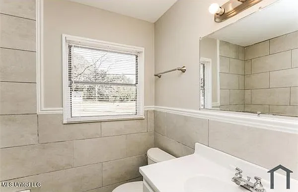 103 Chatham Cir — Photo 14