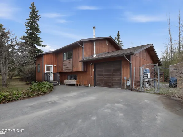 17950 Kantishna Dr, Eagle River, AK 99577