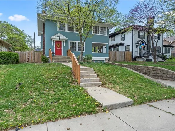 6133 Brookside Blvd, Kansas City, MO 64113