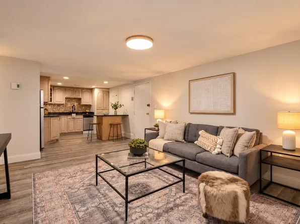 365 Faneuil St APT 4, Brighton, MA 02135