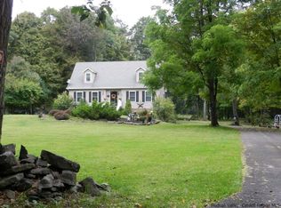 549 Swarte Kill Rd, Esopus, NY 12561