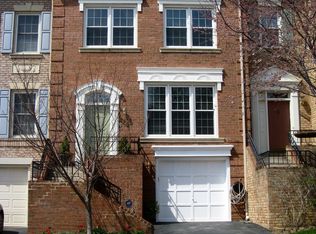 8008 Tanworth Ct, Springfield, VA 22152