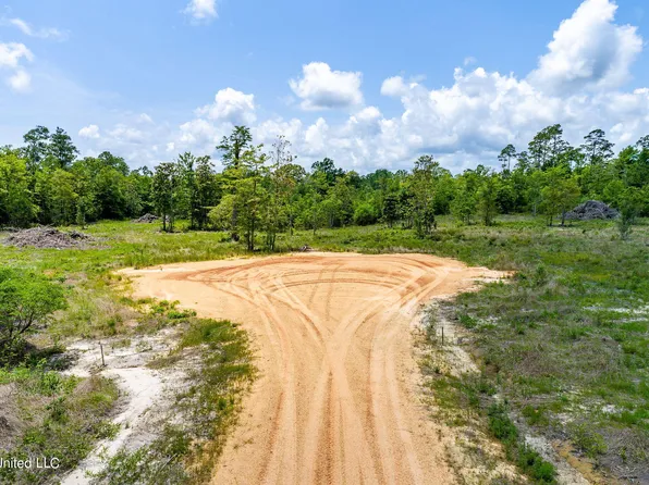 Mos Rd, Kiln, MS 39556
