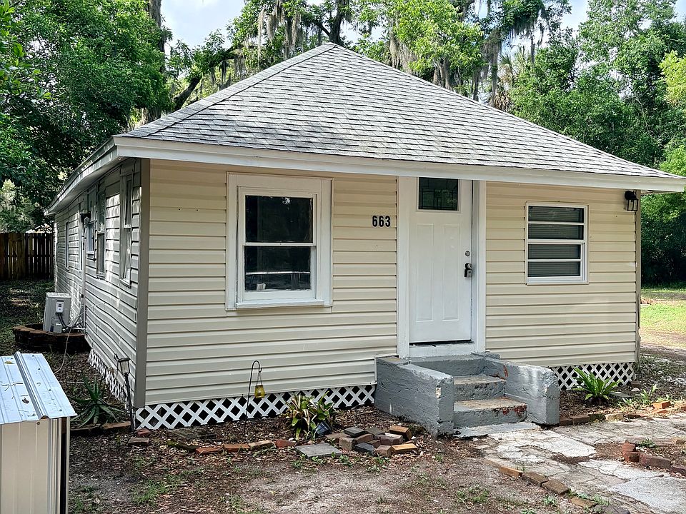 1st image of 663 Bruen St
