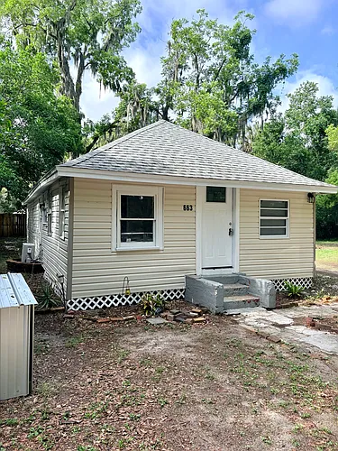 663 Bruen St Photo 1