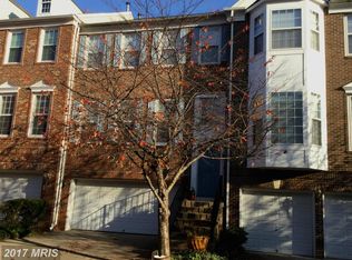 9318 Branch Side Ln, Fairfax, VA 22031