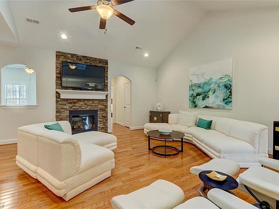 4th image of 1908 Whisper Lake Dr #A