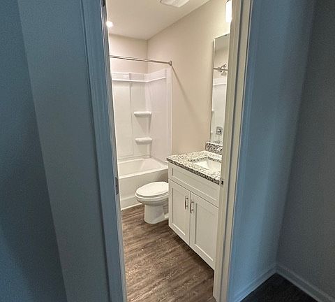 5th image of 130 Whistling Pines Dr