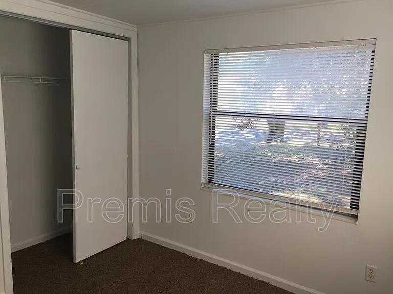 1319 Georgia Ave — Photo 19