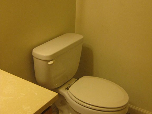 3rd image of 213 Arriba Dr #1