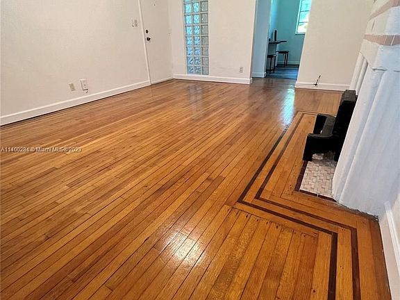 3rd image of 1571 Pennsylvania Ave APT 8S