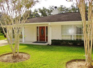 3009 W Parkwood Ave, Friendswood, TX 77546