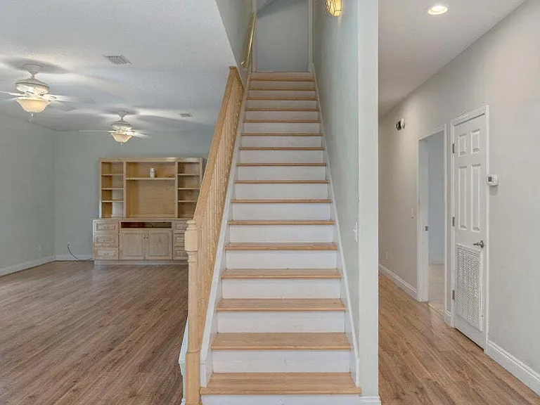 322 Crescent Dr — Photo 18