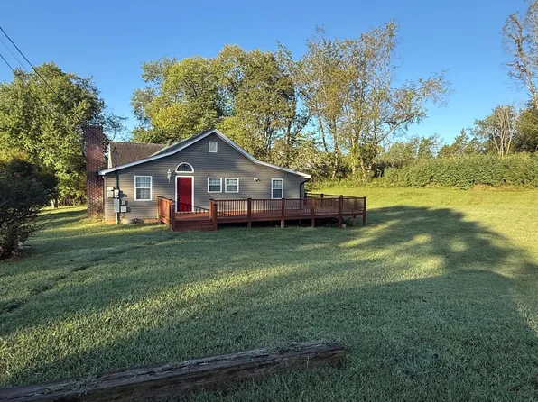 1414 Muddy Creek Rd, Blountville, TN 37617