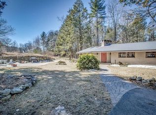 27 Warren Ave, Harvard, MA 01451