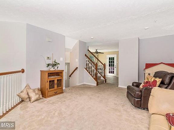 5th image of 18941 Quiet Oak Ln