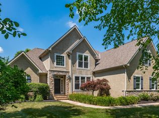 7592 Cook Rd, Powell, OH 43065