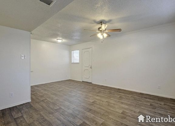 4th image of 1907 Hearthstone Dr