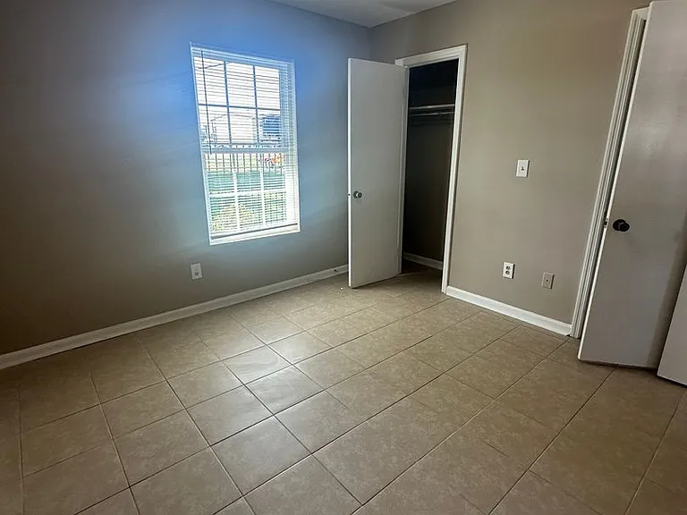 214 Lanier Dr — Photo 6