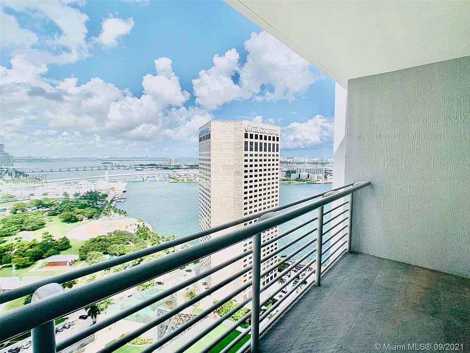 1st image of 325 Biscayne Blvd #3314