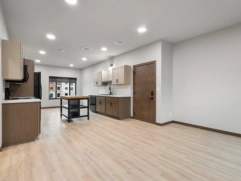 Trails Head Townhomes — Photo 8