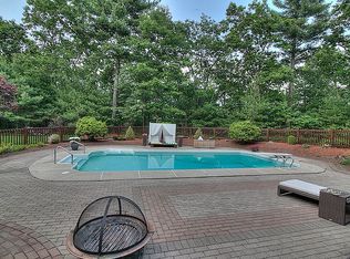 23 Farrwood Rd, Windham, NH 03087